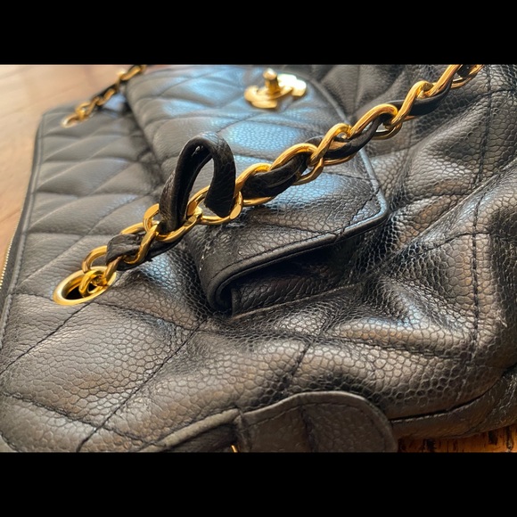 Authentic Vintage Chanel Purse - Picture 14 of 16